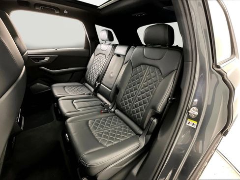 Used 2021 Audi SQ7 Prestige w/ Prestige Package image 22