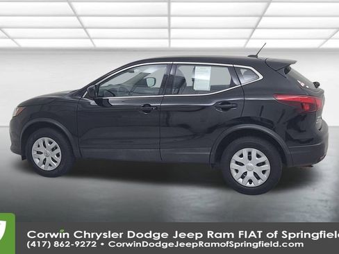 Used 2019 Nissan Rogue Sport S image 9