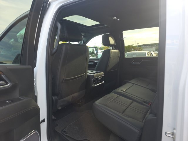 Used 2024 Chevrolet Silverado 3500 High Country w/ High Country Premium Package AWD/4WD image 32