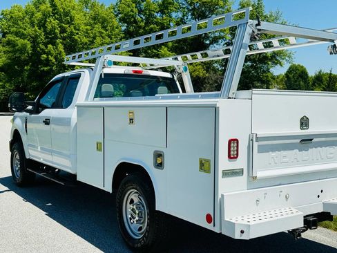 Used 2020 Ford F350 XL w/ Power Equipment Group AWD/4WD image 4
