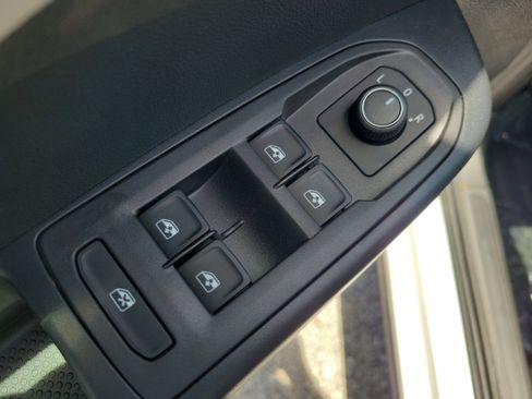 New 2026 Volkswagen Taos S FWD image 17
