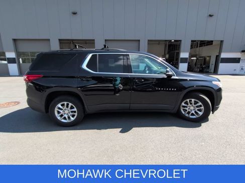 Used 2021 Chevrolet Traverse LT AWD/4WD image 5