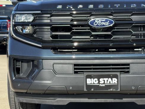 New 2026 Ford Expedition Active image 7