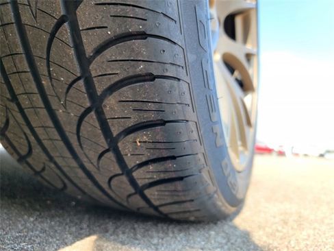 Used 2016 Dodge Challenger SRT Hellcat image 18