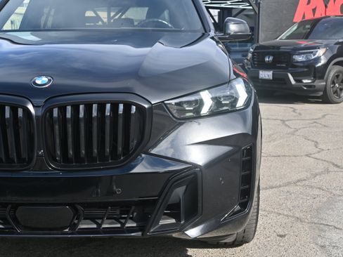 Used 2024 BMW X5 xDrive40i w/ M Sport Package AWD/4WD image 17