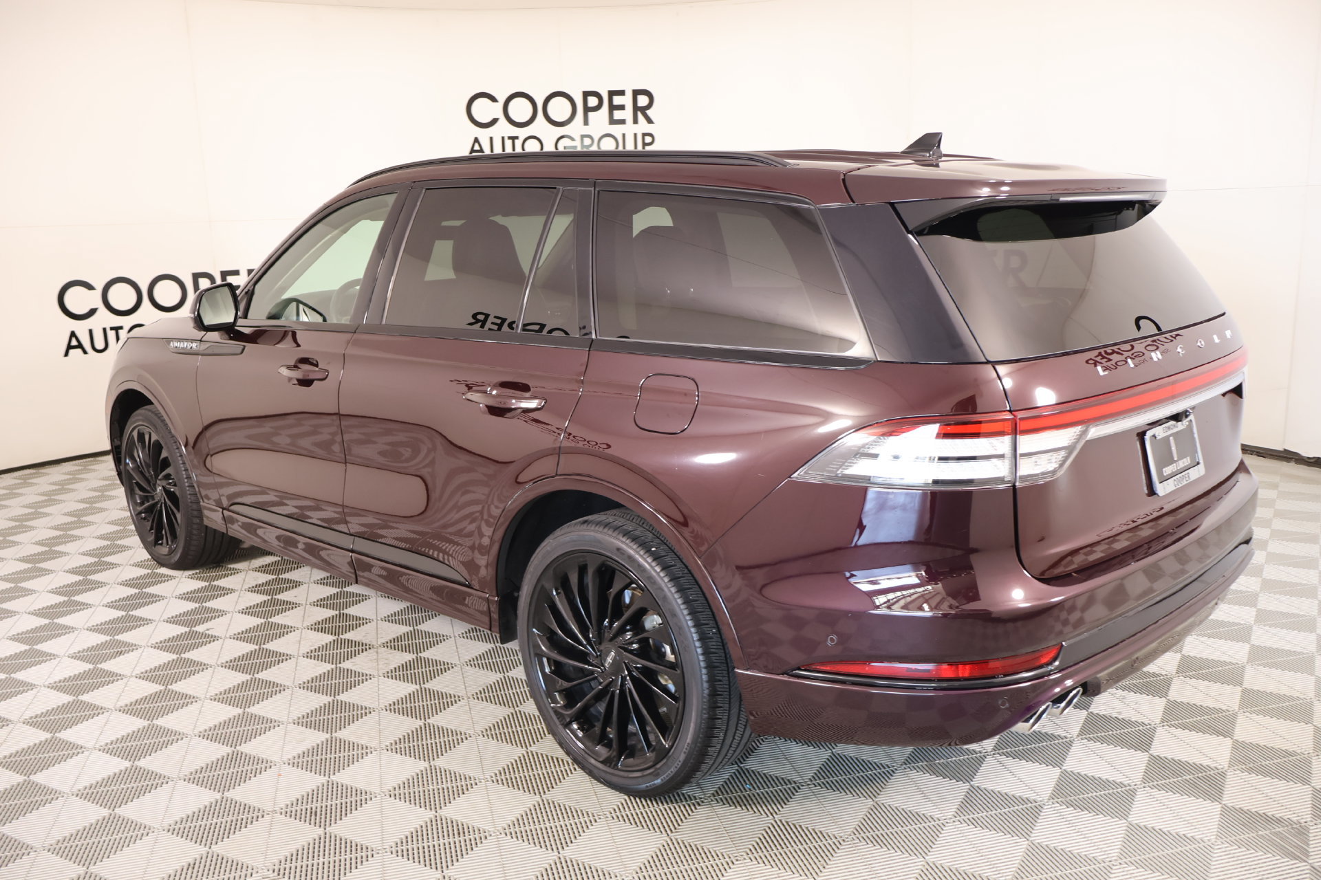 Certified 2024 Lincoln Aviator Reserve w/ Equipment Group 201A AWD/4WD image 25