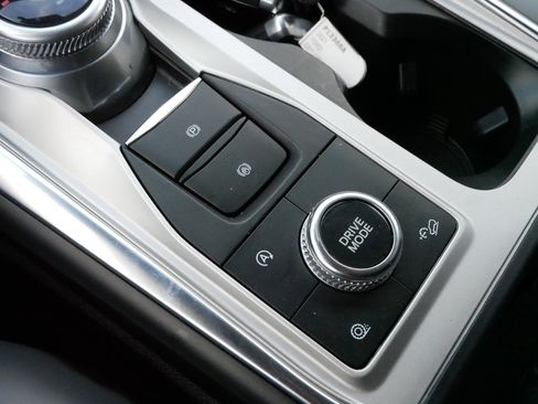 Used 2021 Ford Explorer XLT w/ Equipment Group 202A image 24