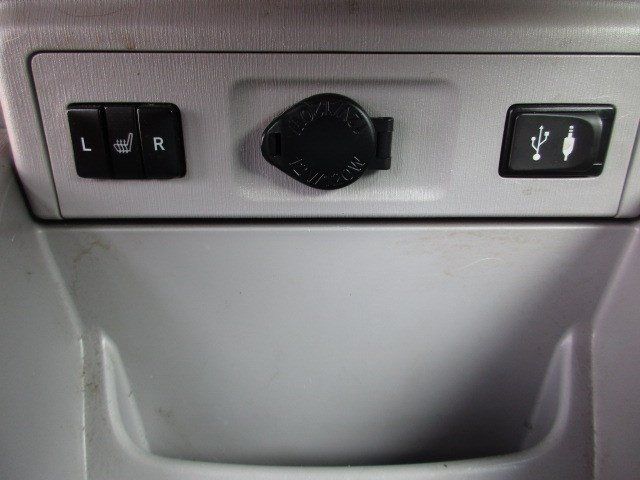Used 2015 Toyota Prius V Four FWD image 26