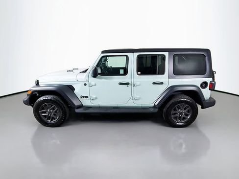 Used 2024 Jeep Wrangler Unlimited Sport AWD/4WD image 4