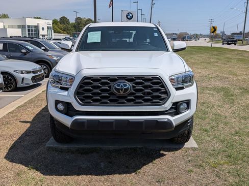 Used 2021 Toyota Tacoma TRD Off-Road w/ Technology Package image 8