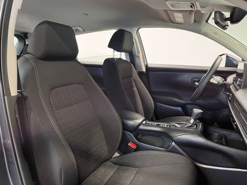 Used 2023 Honda HR-V LX image 9