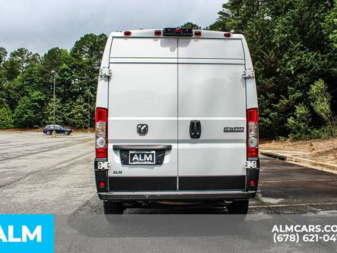 Used 2025 RAM ProMaster 2500 w/ Convenience Group FWD image 10