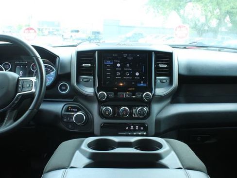Used 2026 RAM 1500 Express AWD/4WD image 17