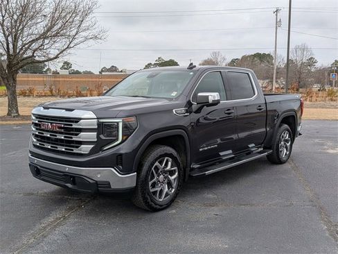 Used 2024 GMC Sierra 1500 SLE w/ Preferred Package image 7