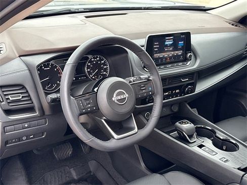 Certified 2023 Nissan Rogue SV w/ SV Premium B Package image 20