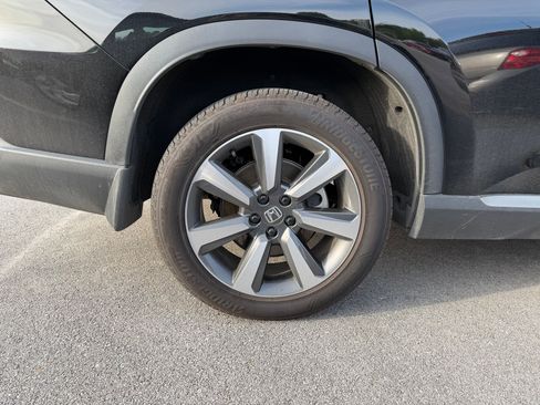 Used 2025 Honda Pilot Elite image 9