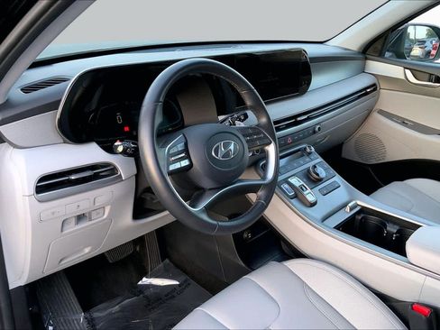 Used 2025 Hyundai Palisade SEL FWD image 16