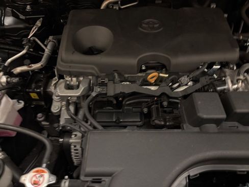 Used 2025 Toyota RAV4 XLE image 26