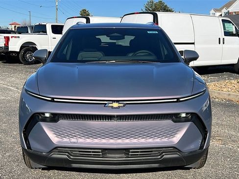 New 2026 Chevrolet Equinox EV LT image 2