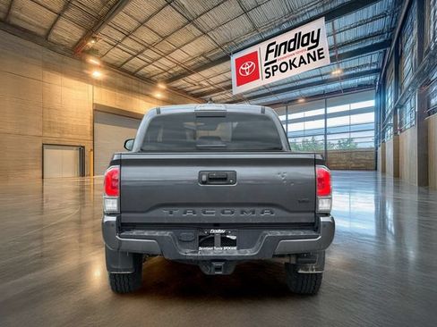 Used 2023 Toyota Tacoma TRD Off-Road w/ Technology Package AWD/4WD image 5