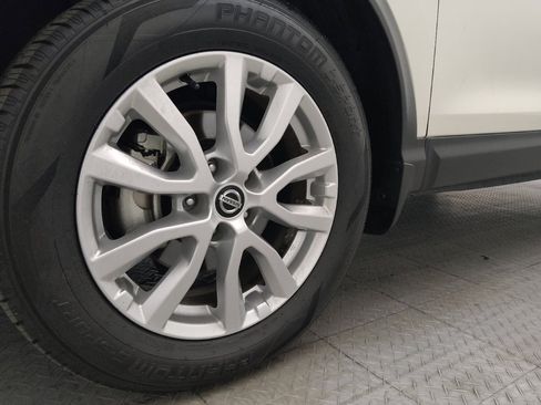 Used 2022 Nissan Rogue Sport SV w/ Technology Package FWD image 31