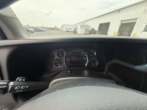 Used 2017 Chevrolet Express 3500 LT w/ LT Preferred Equipment Group RWD image 11