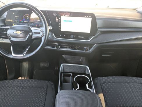 Used 2025 Chevrolet Equinox LT image 25