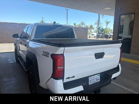 Used 2024 Toyota Tacoma TRD Off-Road AWD/4WD image 5
