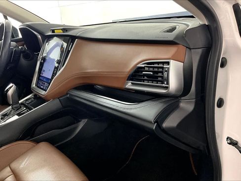 Used 2020 Subaru Outback Touring w/ Popular Package #2 image 17