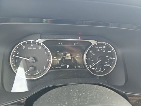 Used 2025 Nissan Pathfinder SL image 18