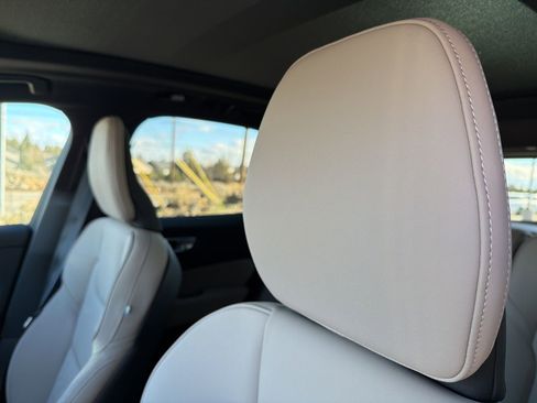 New 2026 Volvo XC60 B5 Core image 21