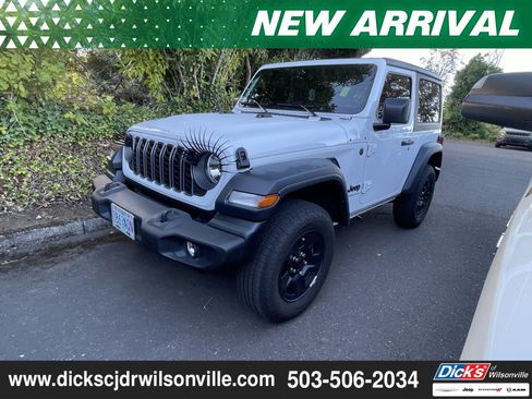 Used 2025 Jeep Wrangler Sport AWD/4WD image 2