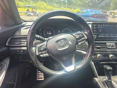 Used 2021 Honda Accord Sport image 12
