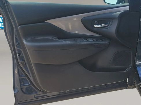 Used 2015 Nissan Murano SV AWD/4WD image 9