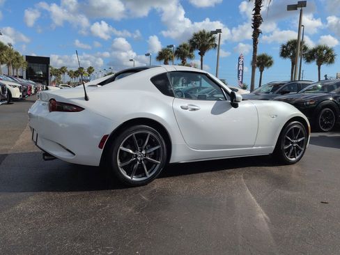 Used 2019 MAZDA MX-5 Miata RF Grand Touring RWD image 4