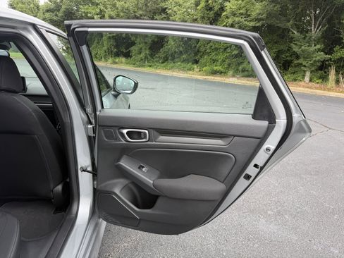 Used 2025 Honda Civic Sport image 12