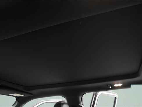 Used 2018 Ford F150 Platinum w/ Equipment Group 701A Luxury image 9