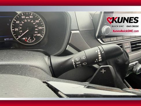 Used 2024 Nissan Altima 2.5 SR image 9