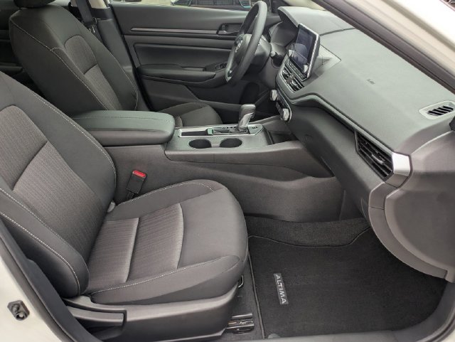 Used 2025 Nissan Altima 2.5 S FWD image 25