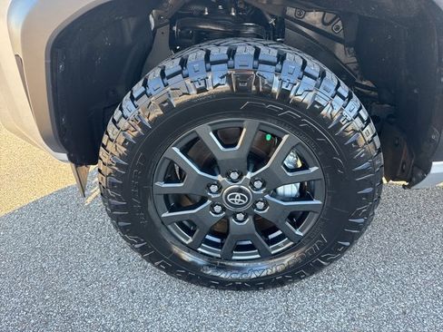 Used 2025 Toyota 4Runner SR5 image 17