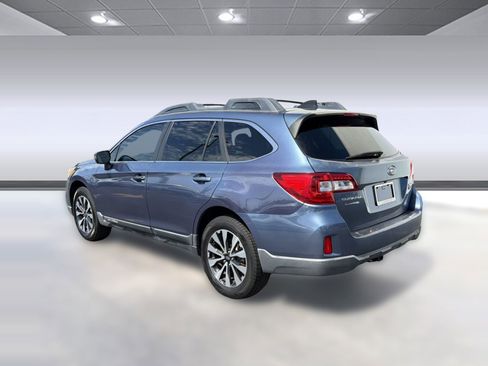 Used 2016 Subaru Outback 2.5i Limited AWD/4WD image 3