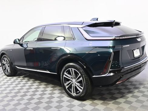New 2025 Cadillac Lyriq Luxury image 3