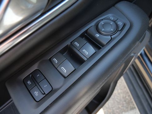 Used 2023 Chevrolet Tahoe LT AWD/4WD image 19