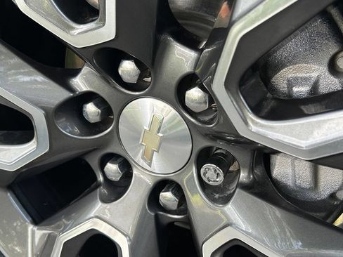 Used 2022 Chevrolet Silverado 1500 LT RWD image 31