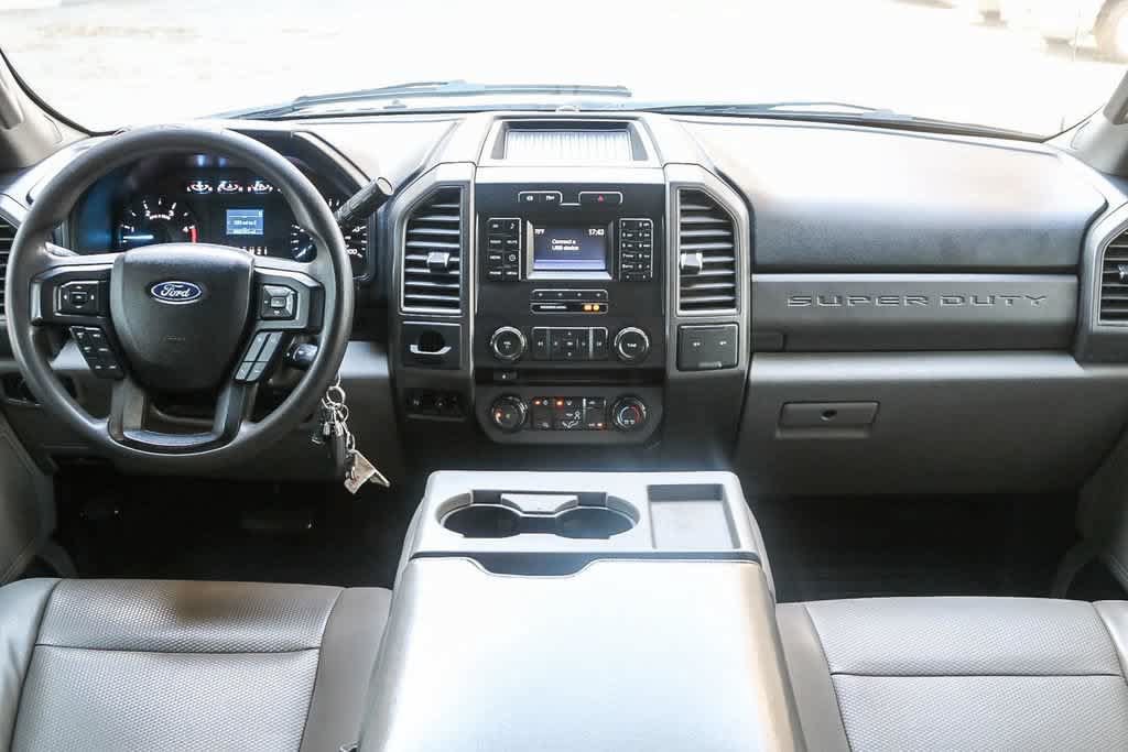 Used 2017 Ford F550 2WD Crew Cab Super Duty image 13