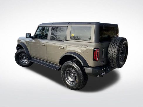 New 2025 Ford Bronco Outer Banks w/ Sasquatch Package image 3