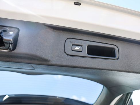 Certified 2025 Honda Pilot EX-L image 31