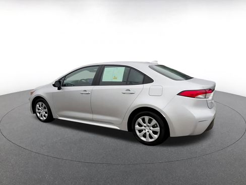 Used 2025 Toyota Corolla LE image 10