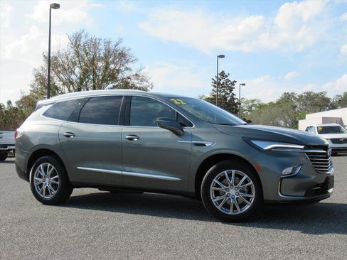 Used 2022 Buick Enclave Premium w/ Experience Buick Package image 2