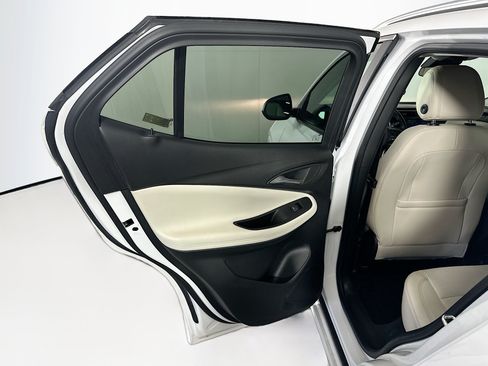 Used 2022 Buick Encore GX Select w/ Sport Touring Package FWD image 25